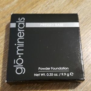 SOLD!!! Cocoa medium glo minerals pressed base